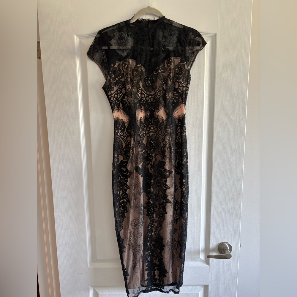 Chic Black Lace Midi Dress